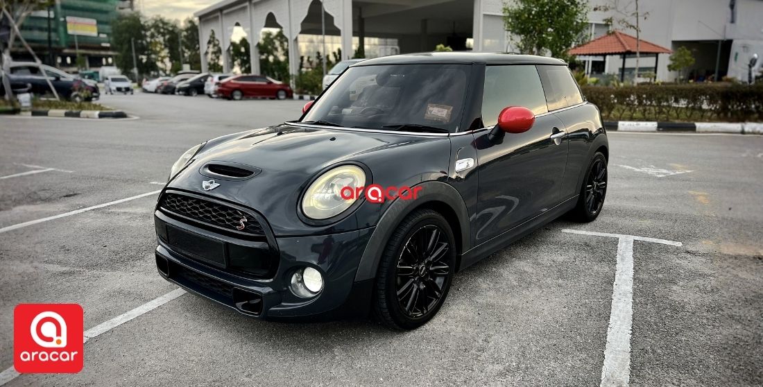 Mini Cooper S (F56)Front Side View2
