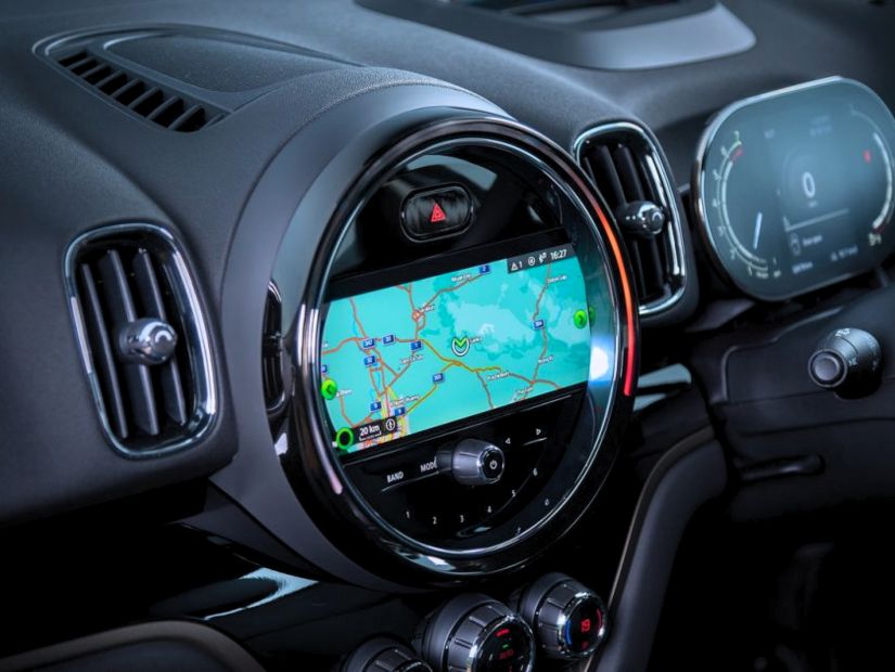Mini Countryman (F60) Center Display